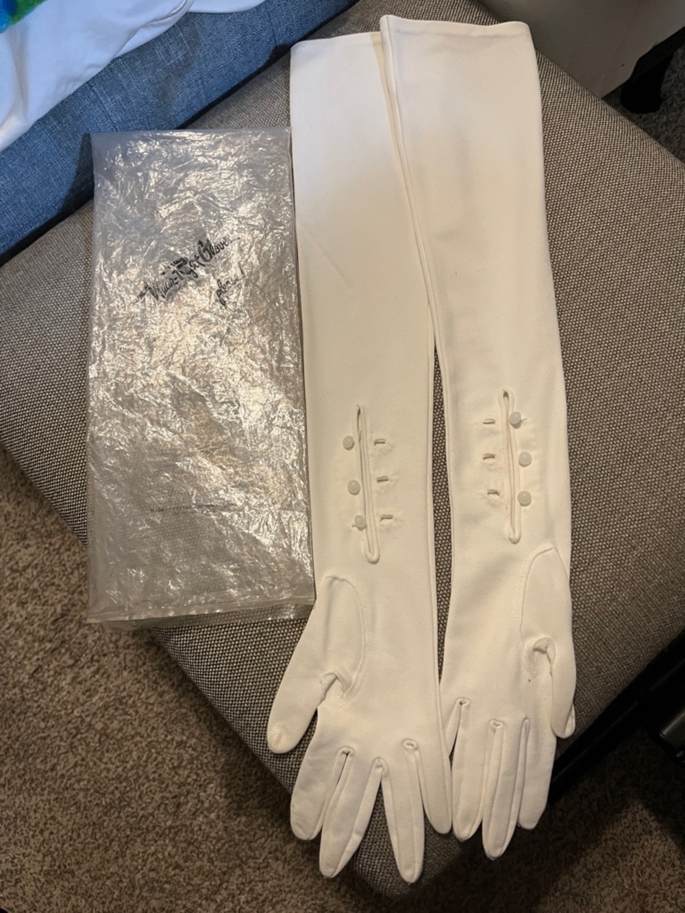 White Opera Gloves with Button Detail - Vintage